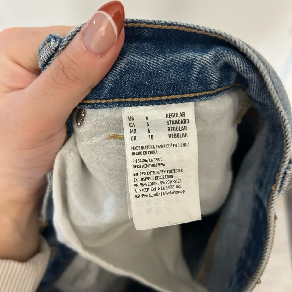 American Eagle University of Iowa Embroidered High-Waisted Jeans - Picture 12 of 14